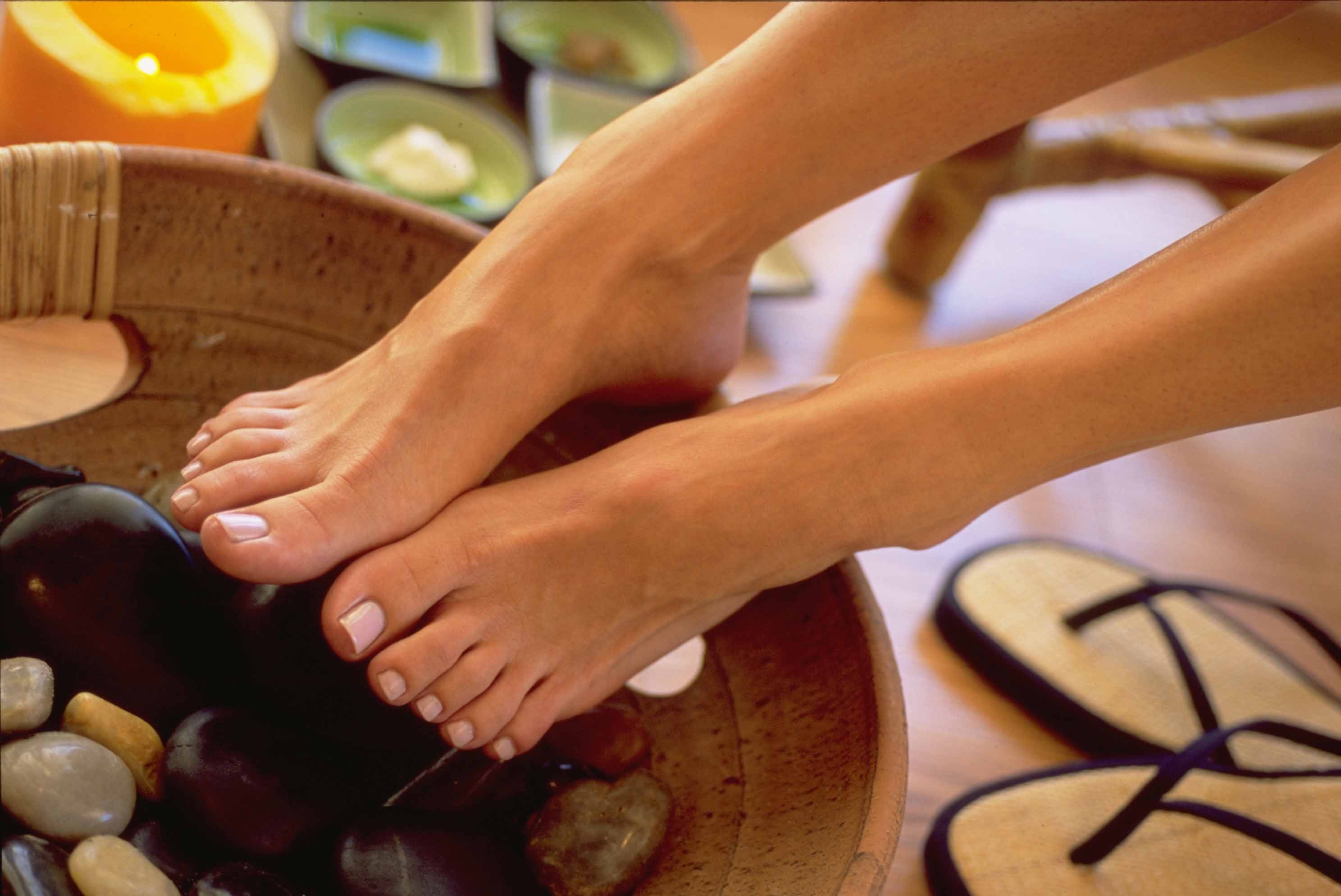 4 Reasons To Get A Pedicure RIGHT NOW 